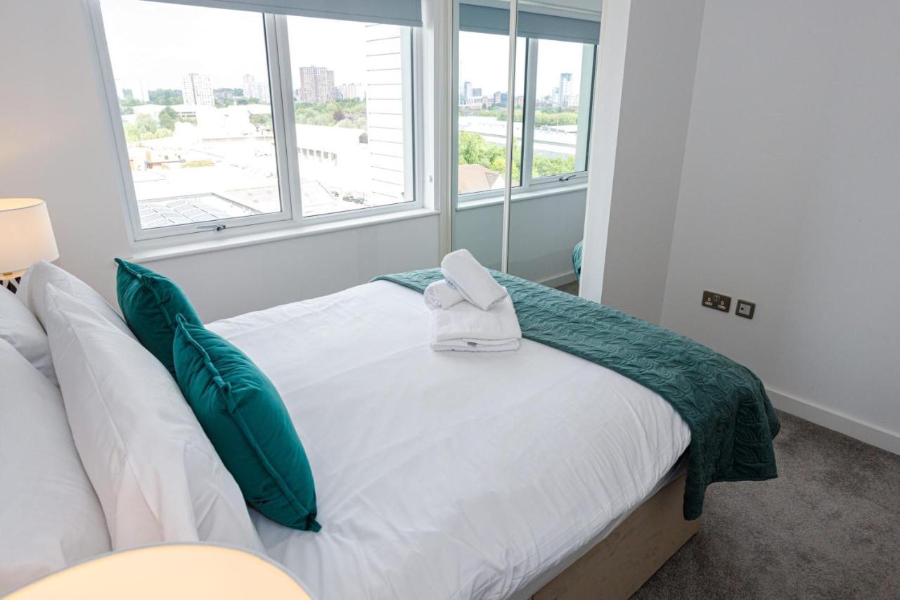 Contemporary 2 Bedroom Duplex In Salford Манчестер Екстер'єр фото