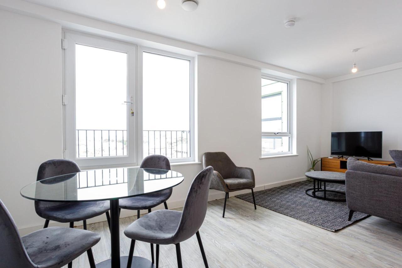 Contemporary 2 Bedroom Duplex In Salford Манчестер Екстер'єр фото