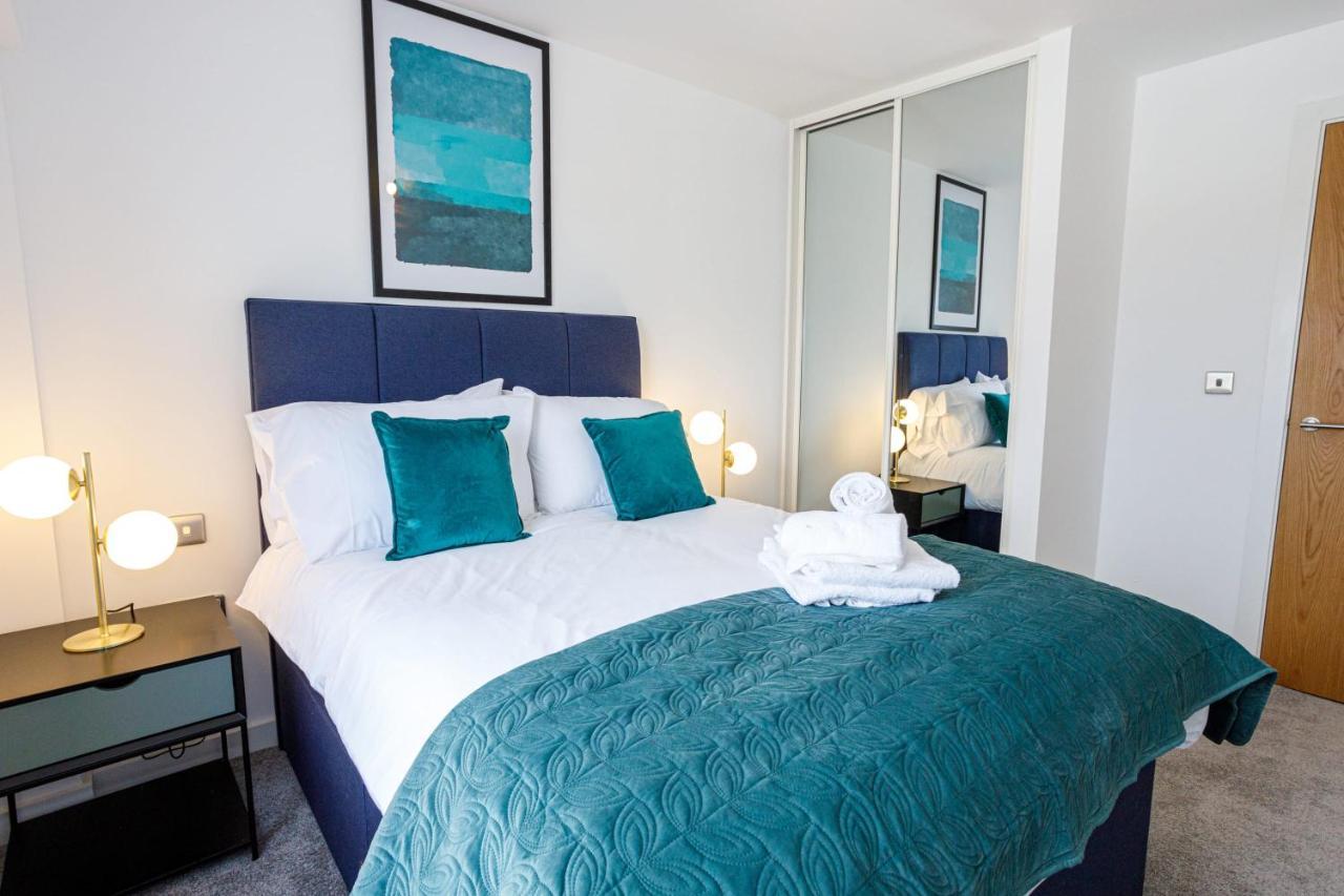 Contemporary 2 Bedroom Duplex In Salford Манчестер Екстер'єр фото